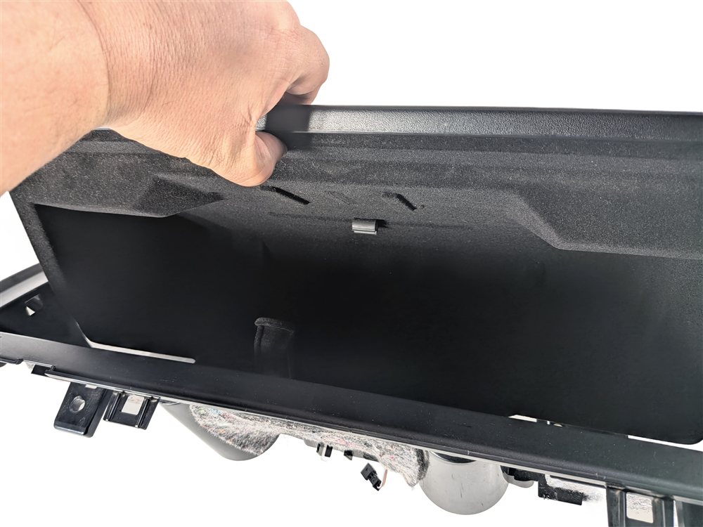 Thumbnail 10: 2017-2023 LAND ROVER DISCOVERY (L462) RIGHT PASSENGER LOWER GLOVE BOX (Black)