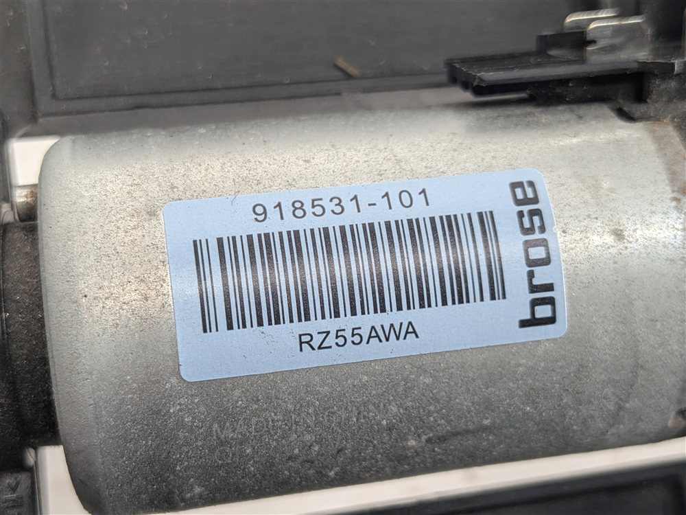 Thumbnail 11: 2017-2020 LAND ROVER DISCOVERY (L462) FRONT LEFT DRIVER SEAT TRACK w/MOTORS