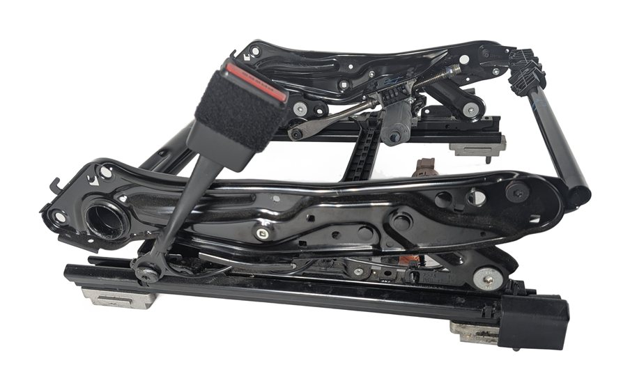 Thumbnail 4: 2017-2020 LAND ROVER DISCOVERY (L462) FRONT LEFT DRIVER SEAT TRACK w/MOTORS