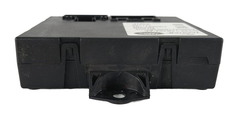 17-20 LAND ROVER DISCOVERY (L462) POWER INNER TAILGATE LIFTGATE CONTROL MODULE