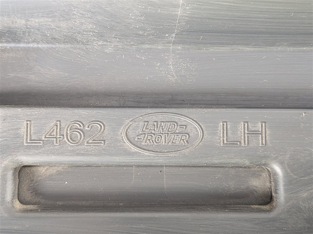 Thumbnail 9: 17-23 ROVER DISCOVERY (L462) FRONT LEFT DRIVER LOWER DOOR TRIM MOULDING (BLACK)
