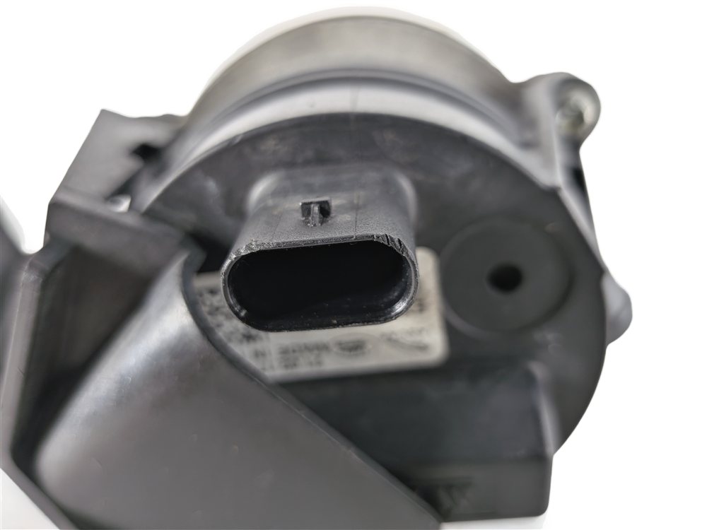 Thumbnail 10: 2017 LAND ROVER DISCOVERY (L462) 3.0L SUPER ENGINE AUXILIARY WATER COOLANT PUMP