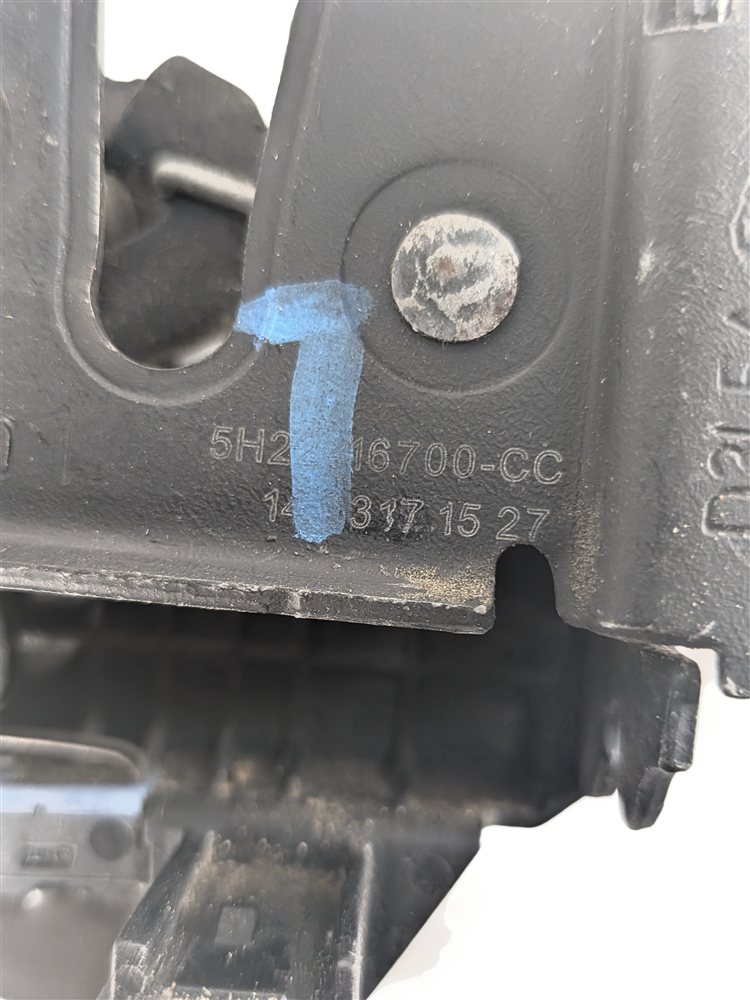 Thumbnail 10: 2017 LAND ROVER DISCOVERY (L462) FRONT LEFT & RIGHT HOOD LID LOCK LATCH SET/2