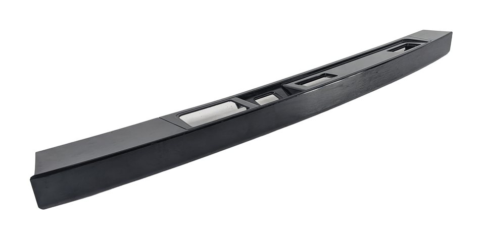 2017 LAND ROVER DISCOVERY (L462) REAR LIFTGATE LICENSE PLATE TRIM BEZEL (Black)