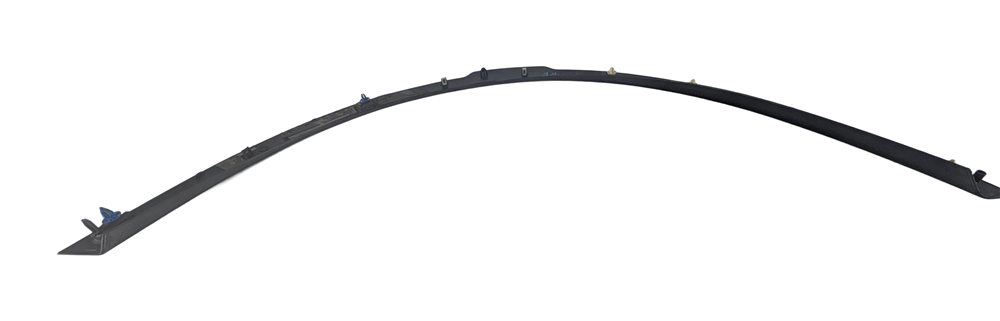 Thumbnail 7: 2017 LAND ROVER DISCOVERY (L462) FRONT RIGHT WHEEL ARCH MOLDING (MATTE BLACK)