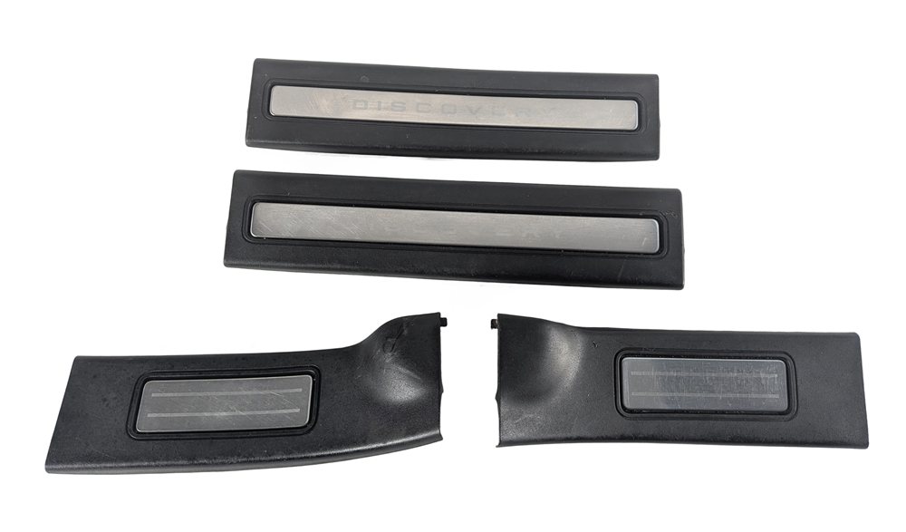 Thumbnail 3: 2017 LAND ROVER DISCOVERY (L462) FRONT & REAR DOOR SILL SCUFF TREAD PLATE SET/4