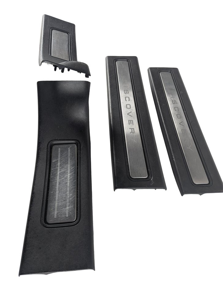 Thumbnail 4: 2017 LAND ROVER DISCOVERY (L462) FRONT & REAR DOOR SILL SCUFF TREAD PLATE SET/4