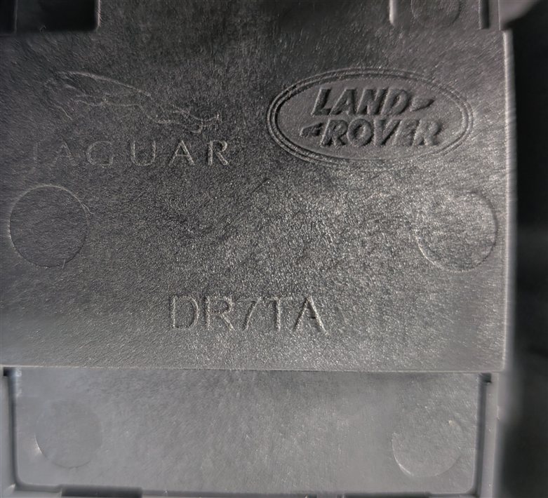 Thumbnail 10: 2017 LAND ROVER DISCOVERY L462 REAR CARGO SEAT FOLD AIR SUSPENSION SWITCH PANEL