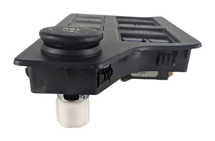 Thumbnail 6: 2017 LAND ROVER DISCOVERY L462 REAR CARGO SEAT FOLD AIR SUSPENSION SWITCH PANEL
