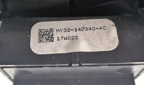 Thumbnail 9: 2017 LAND ROVER DISCOVERY (L462) REAR RIGHT FOLDING SEAT CONTROL SWITCH BUTTON