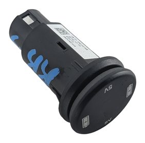 Thumbnail 4: 2017 LAND ROVER DISCOVERY L462 REAR RIGHT 3RD ROW USB CHARGER CHARGING PORT JACK