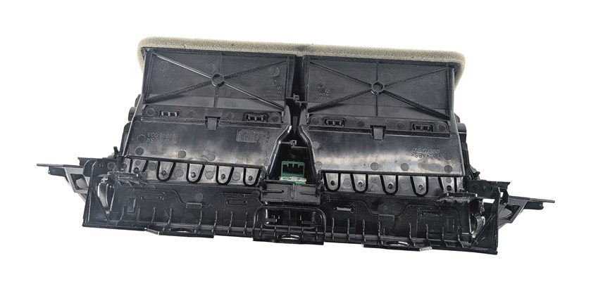 Thumbnail 2: 2017 LAND ROVER DISCOVERY L462 FRONT CENTER DASH AIR VENT HAZARD SWITCH (Black)