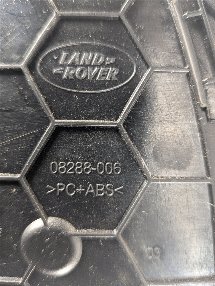 Thumbnail 7: 2017 LAND ROVER DISCOVERY L462 FRONT RIGHT PASSENGER DASH OUTER AC VENT (Black)