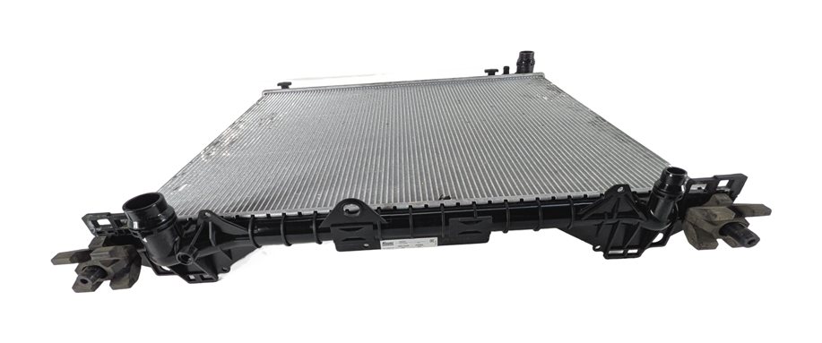 Thumbnail 2: 2017 LAND ROVER DISCOVERY (L462) 3.0L COOLANT COOLING RADIATOR NISSENS 64331