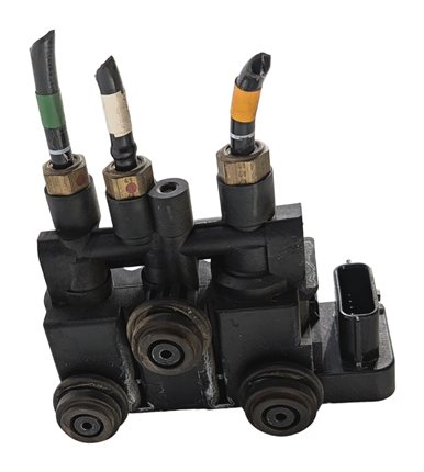 Thumbnail 4: 17 LAND ROVER DISCOVERY L462 FRONT AIR SUSPENSION VALVE BLOCK SOLENOID MANIFOLD
