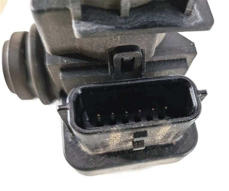Thumbnail 8: 17 LAND ROVER DISCOVERY L462 FRONT AIR SUSPENSION VALVE BLOCK SOLENOID MANIFOLD