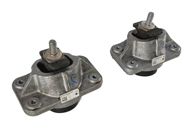 Thumbnail 4: 2017 LAND ROVER DISCOVERY L462 3.0L AJ126 LEFT/RIGHT ENGINE MOTOR MOUNT SET/2