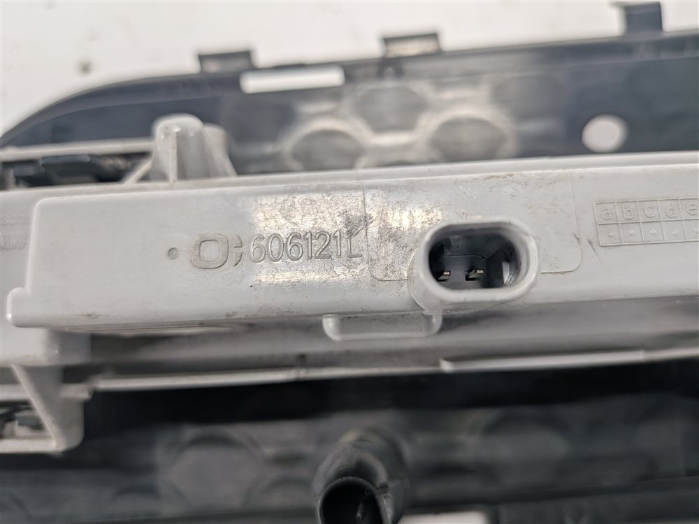 Thumbnail 10: 10-13 MERCEDES E300 E350 E400 E550 (W207 W212) LEFT FRONT DRL LED FOG LIGHT LAMP