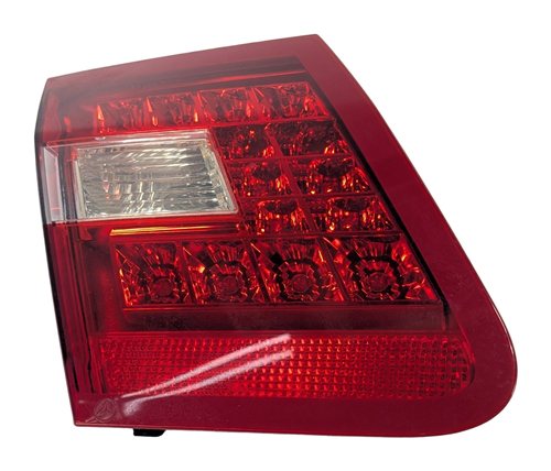10-13 MERCEDES E-CLASS (W212) SEDAN LEFT REAR INNER TRUNK TAILLIGHT LIGHT LAMP