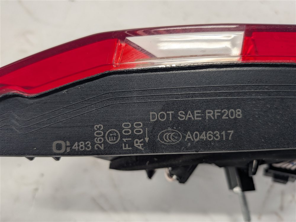 Thumbnail 11: 10-13 MERCEDES E-CLASS (W212) SEDAN LEFT REAR INNER TRUNK TAILLIGHT LIGHT LAMP