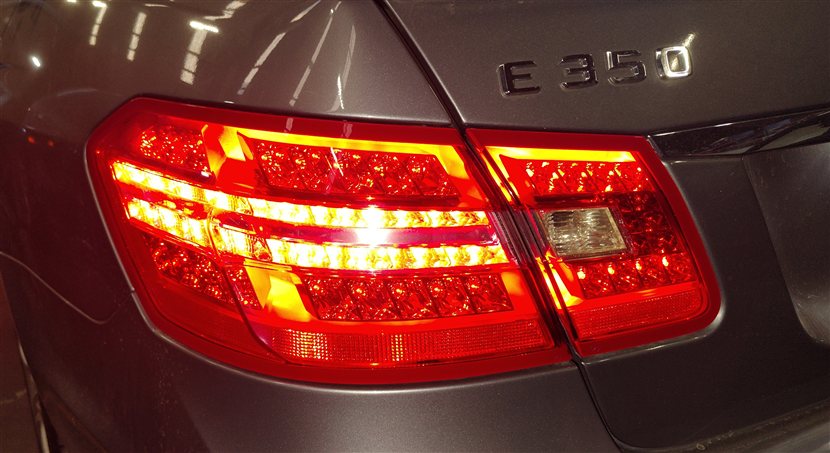 Thumbnail 2: 10-13 MERCEDES E-CLASS (W212) SEDAN LEFT REAR INNER TRUNK TAILLIGHT LIGHT LAMP