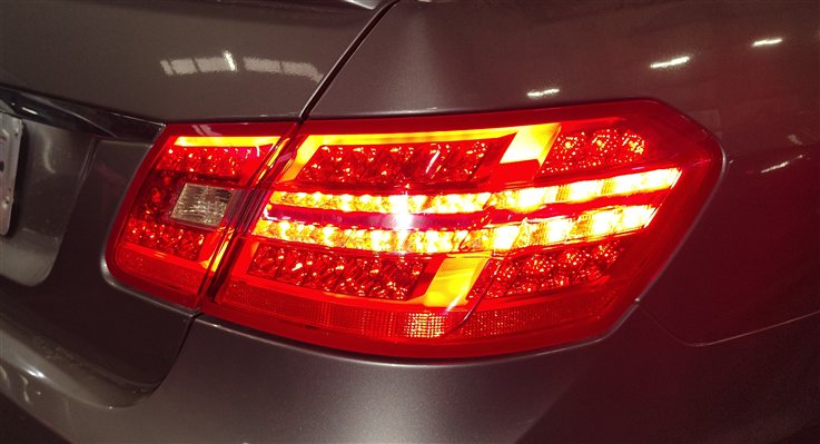 Thumbnail 2: 10-13 MERCEDES E-CLASS (W212) SEDAN RIGHT PASSENGER TAILLIGHT BRAKE LIGHT LAMP