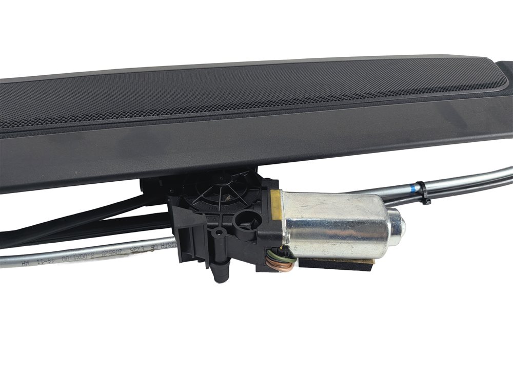 Thumbnail 3: 10-16 MERCEDES E CLASS REAR BACK WINDOW GLASS SUNSHADE SUN SCREEN (BLACK)