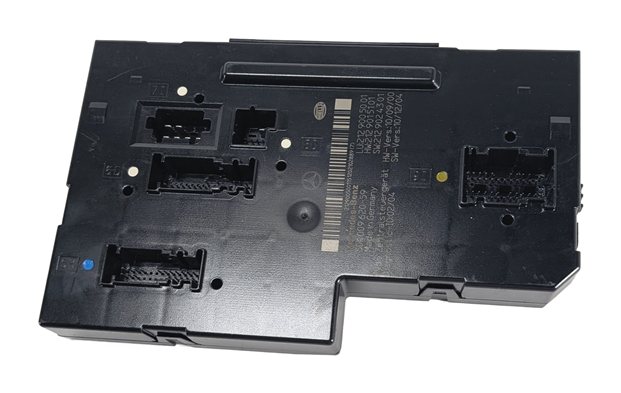 Thumbnail 2: 11-12 MERCEDES E350 E550 CLS550 (W212 W218) REAR SIGNAL ACQUISITION MODULE SAM