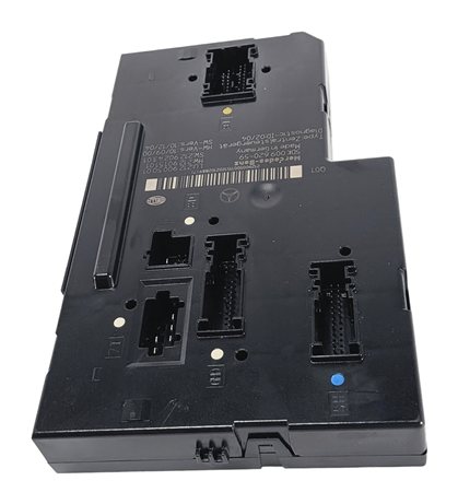 Thumbnail 3: 11-12 MERCEDES E350 E550 CLS550 (W212 W218) REAR SIGNAL ACQUISITION MODULE SAM