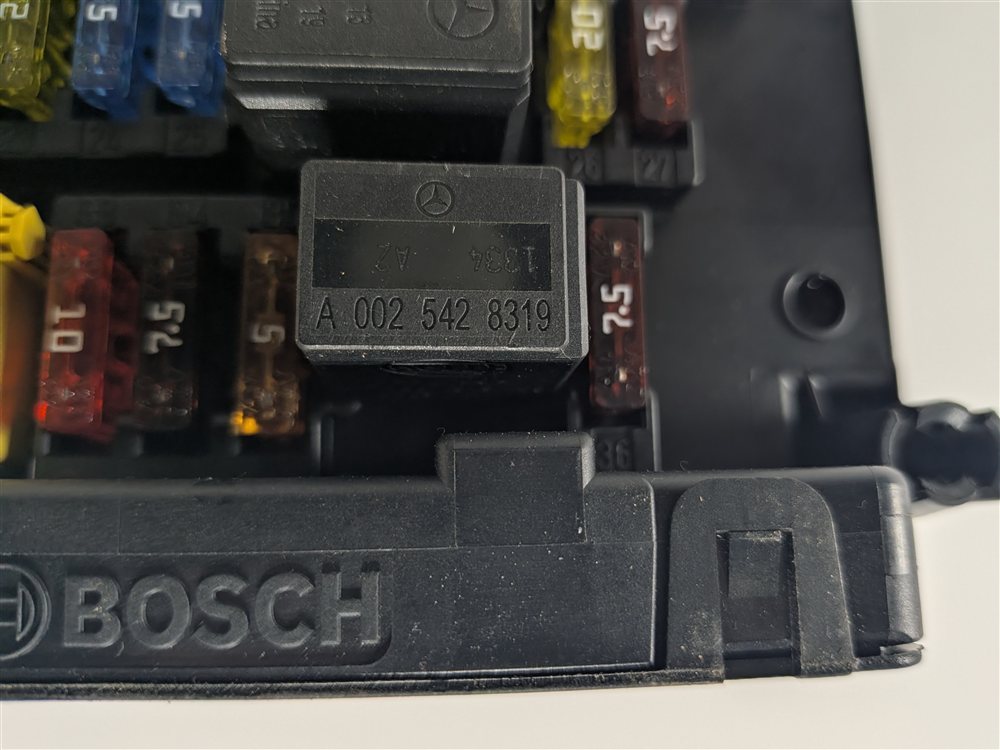 Thumbnail 15: 11-13 MERCEDES C E GLK CLS SLK SLS W204 W212 FRONT SIGNAL ACQUISITION MODULE SAM