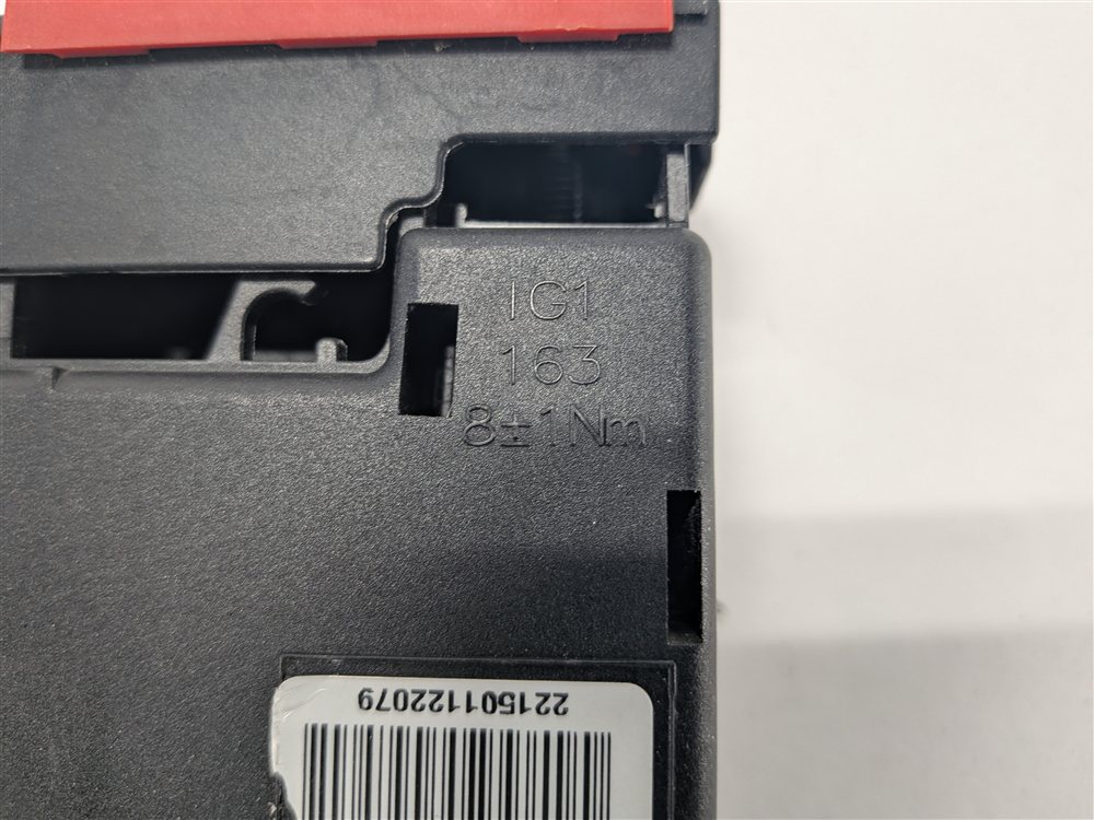 Thumbnail 10: 2012 MERCEDES E350 W212 3.5L POSITIVE BATTERY TERMINAL POWER DISTRIBUTION BLOCK