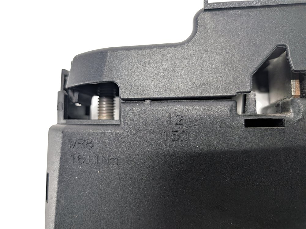 Thumbnail 12: 2012 MERCEDES E350 W212 3.5L POSITIVE BATTERY TERMINAL POWER DISTRIBUTION BLOCK