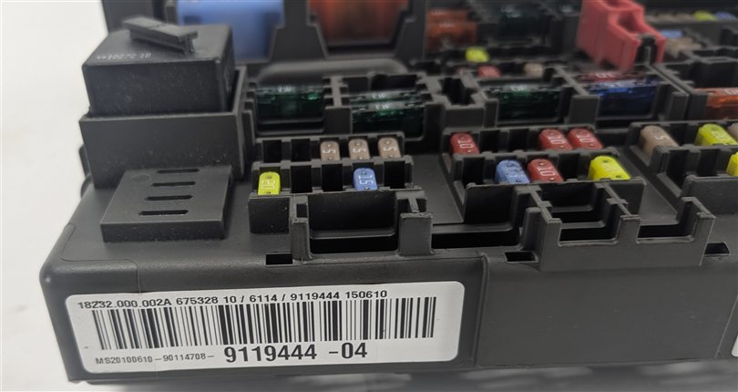 Thumbnail 8: 08-15 BMW 128i 135i 328i 335i M3 X1 (E84 E87 E90) POWER DISTRIBUTION FUSE BOX