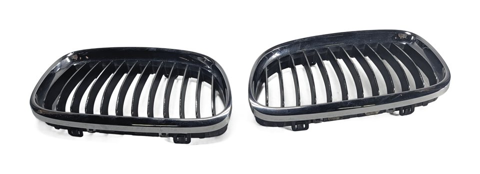 09-12 BMW 323i 328i 335i 335d (E90) FRONT LEFT/RIGHT KIDNEY GRILLE SET/2 CHROME