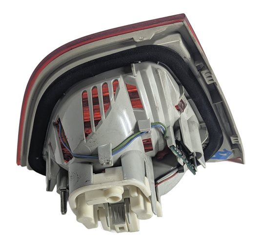 Thumbnail 4: 2009-2011 BMW 328i 335i M3 335d 323i (E90) RIGHT TRUNK LID INNER TAIL LIGHT LAMP