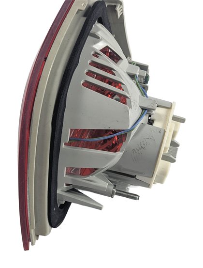 Thumbnail 5: 2009-2011 BMW 328i 335i M3 335d 323i (E90) RIGHT TRUNK LID INNER TAIL LIGHT LAMP