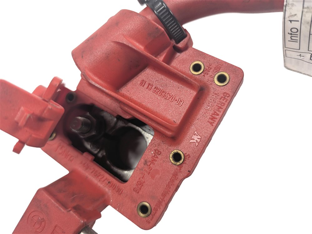 Thumbnail 8: 2011 BMW 335I (E90) 3.0L POSITIVE BATTERY POWER CABLE w/ SAFETY TERMINAL CLAMP