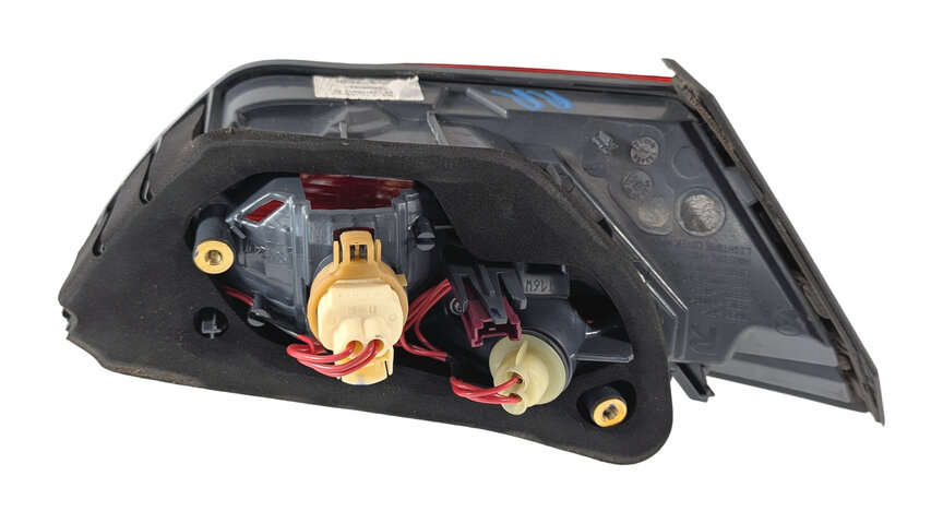 Thumbnail 7: 12-19 BMW 640i 650i M6 (F06 F12 F13) RIGHT PASSENGER INNER TAILLIGHT LIGHT LAMP