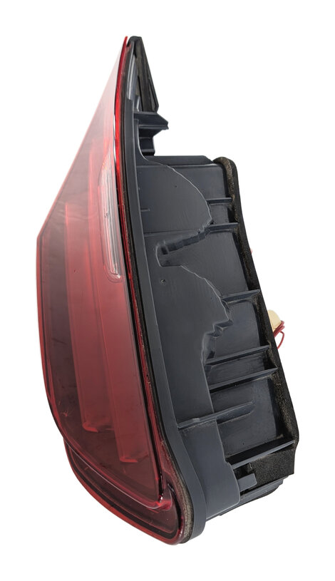 Thumbnail 5: 2012-2019 BMW 640i 650i M6 (F06 F12 F13) LEFT TRUNK INNER TAILLIGHT LIGHT LAMP