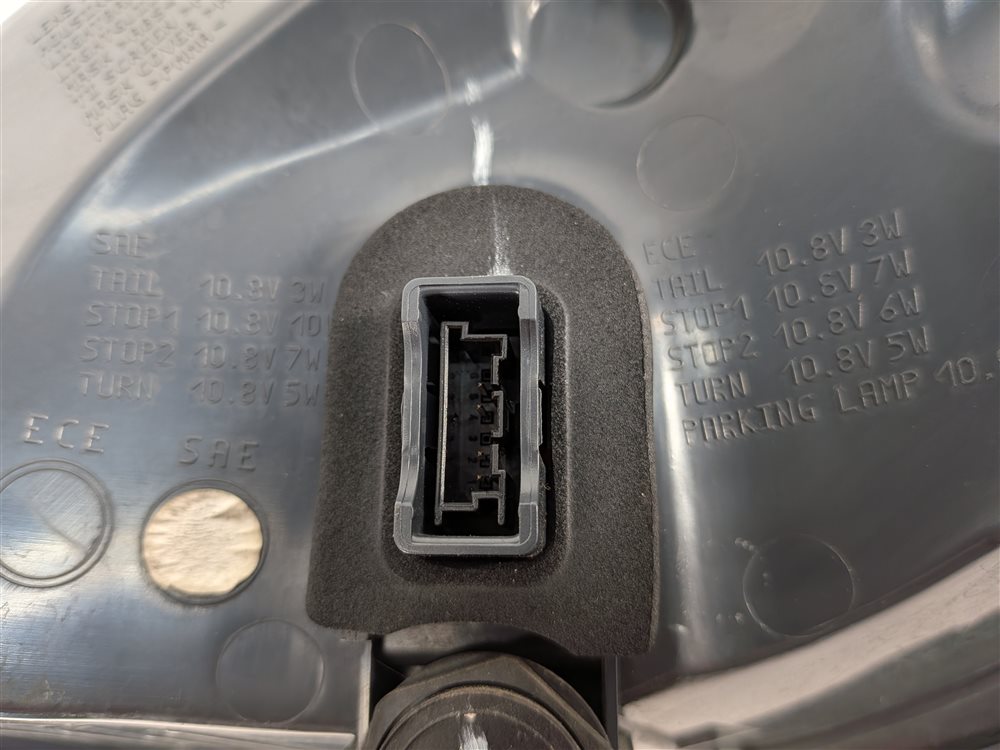 Thumbnail 9: 12-19 BMW 640i 650i M6 F06 F12 F13 LEFT DRIVER OUTER TAILLIGHT BRAKE LIGHT LAMP
