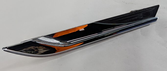 12-15 BMW 6 SERIES F06 F12 F13 FRONT LEFT FENDER LIGHT w/ AUTO PARK RADAR SENSOR