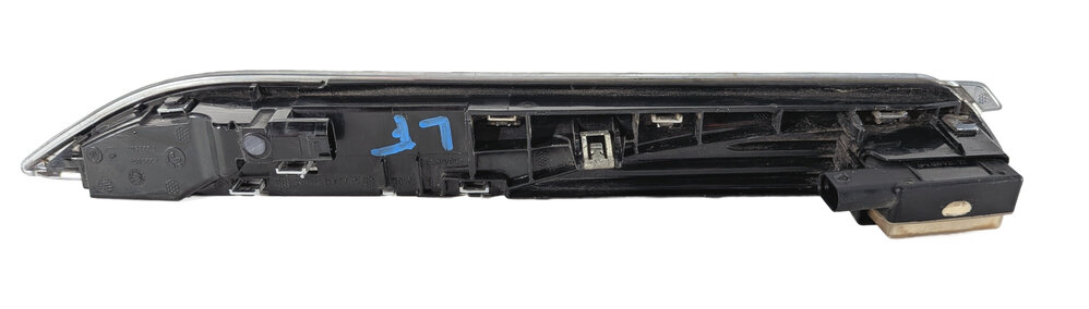 Thumbnail 6: 12-15 BMW 6 SERIES F06 F12 F13 FRONT LEFT FENDER LIGHT w/ AUTO PARK RADAR SENSOR