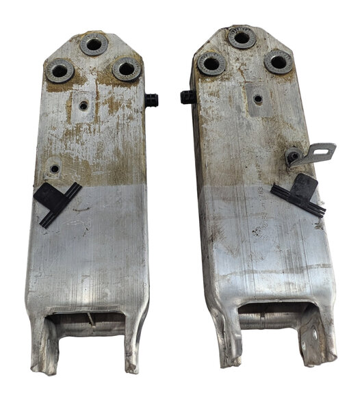 Thumbnail 3: 12-15 BMW 640i 650i M6 F06 F12 F13 FRONT LEFT & RIGHT IMPACT BAR BRACKET SET/2