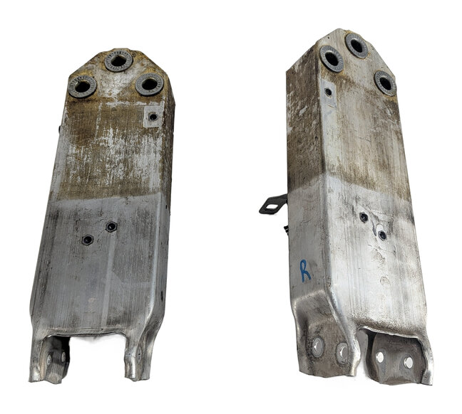Thumbnail 7: 12-15 BMW 640i 650i M6 F06 F12 F13 FRONT LEFT & RIGHT IMPACT BAR BRACKET SET/2