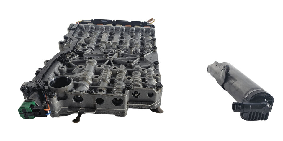 Thumbnail 9: 2013 BMW 640i 740i F06 F01 8HP45Z AUTOMATIC TRANSMISSION VALVE BODY w/OIL PUMP