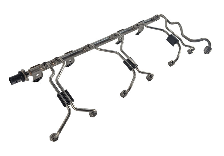 12-19 BMW 535i 640i F06 F10 3.0L N55 ENGINE FUEL RAIL w/ LINES PRESSURE SENSOR