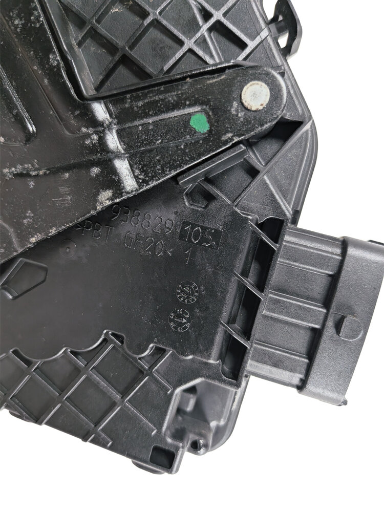 Thumbnail 8: 16-23 LAND ROVER DISCOVERY EVOQUE VELAR FRONT LEFT DRIVER PASSIVE DOOR LATCH