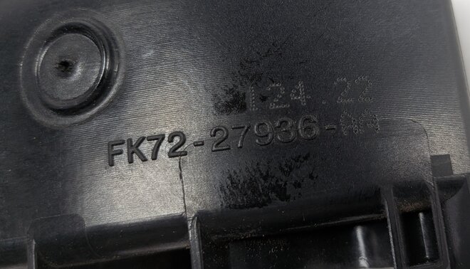 Thumbnail 6: 15-19 LAND ROVER DISCOVER SPORT (L550) FUEL TANK DOOR LID & HOUSING (Grey)