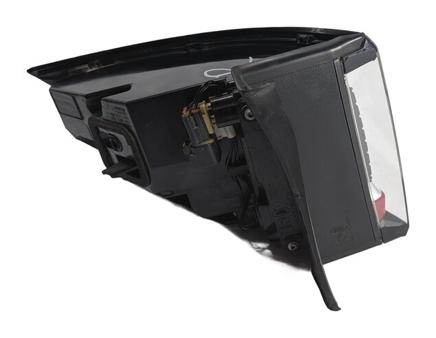 Thumbnail 3: 15-19 LAND ROVER DISCOVERY SPORT (L550) RIGHT REAR TAILLIGHT BRAKE LIGHT LAMP