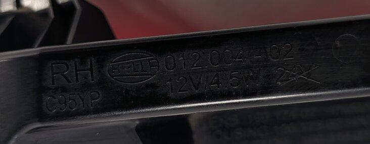 Thumbnail 10: 15-19 LAND ROVER DISCOVERY SPORT (L550) RIGHT REAR BUMPER TAILLIGHT LIGHT LAMP